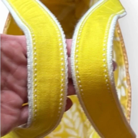 Sunny Hawaii Straw Tote Bag with Yellow Trim and Cream Handles - Picture 8 of 10